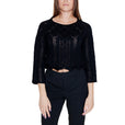 black / M